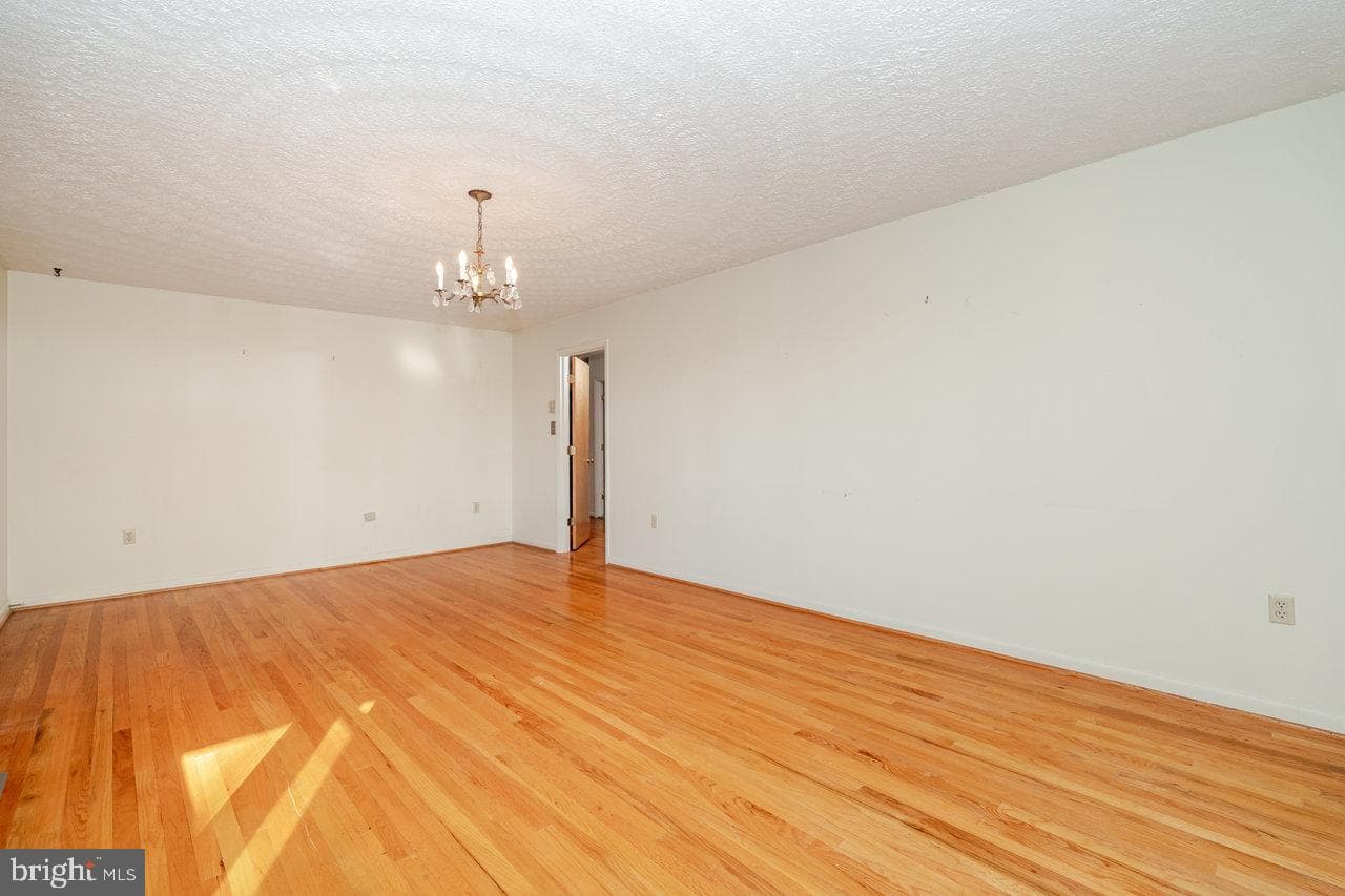728 Clearview photo 10