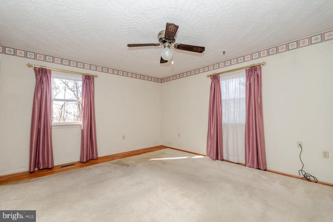 728 Clearview photo 21