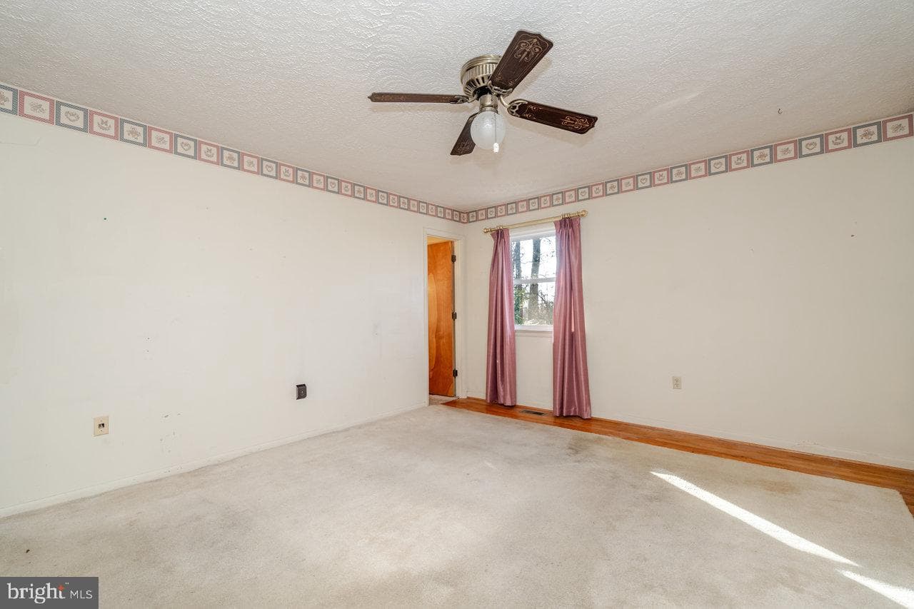 728 Clearview photo 22