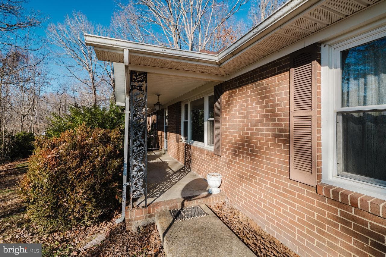 728 Clearview photo 41