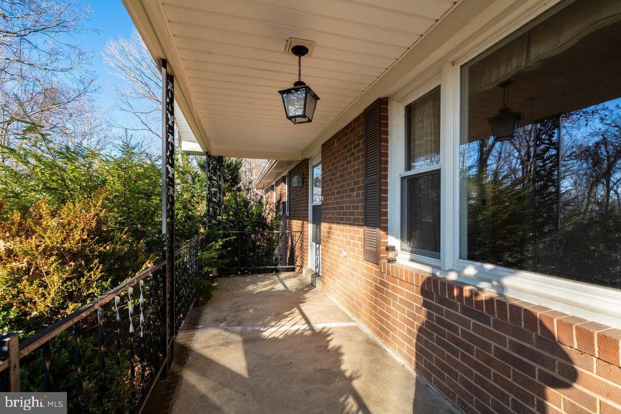 728 Clearview photo 42