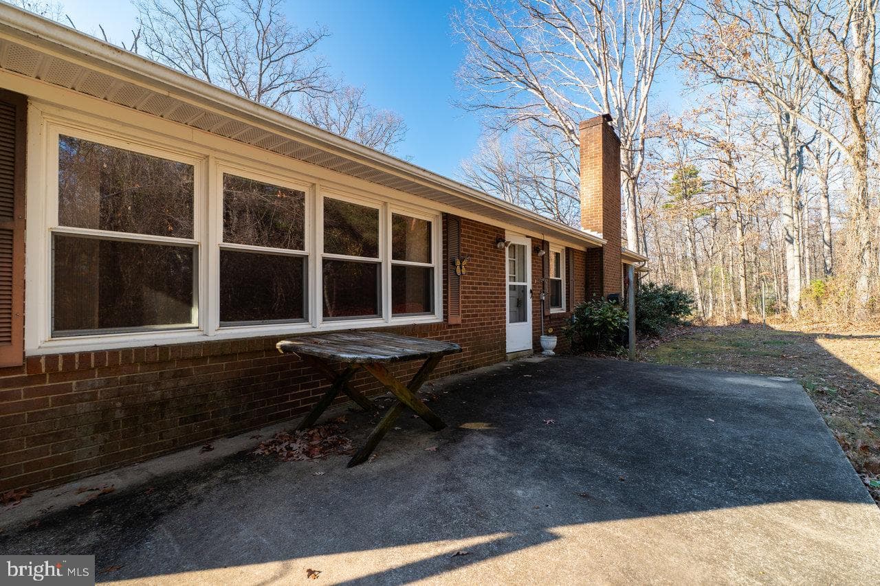 728 Clearview photo 54