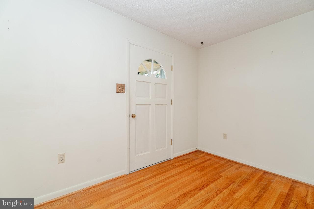 728 Clearview photo 6