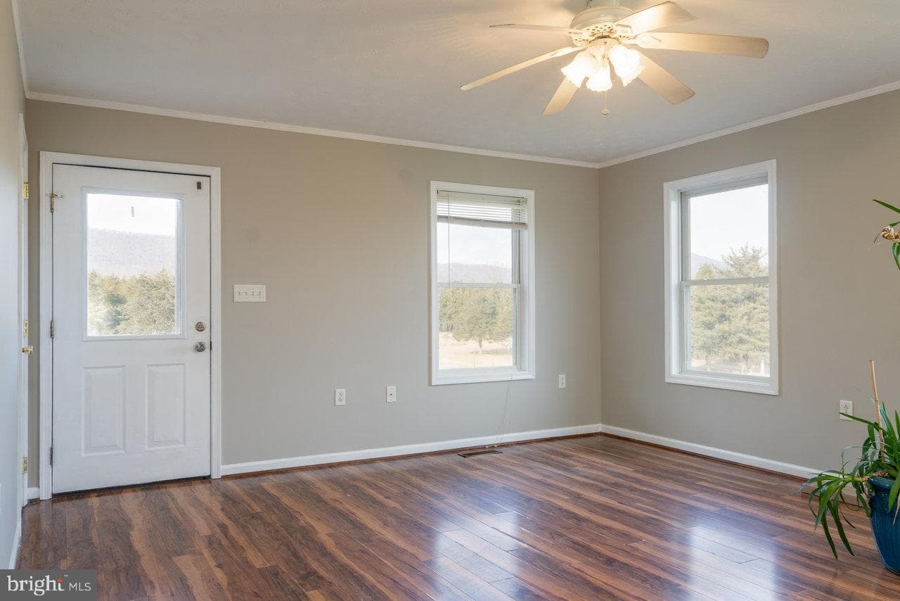 145 Hickory Drive photo 5
