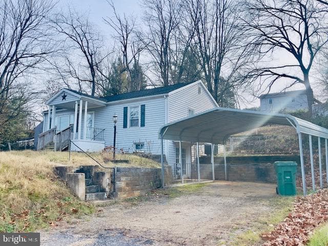 1312 E Main Street photo 2