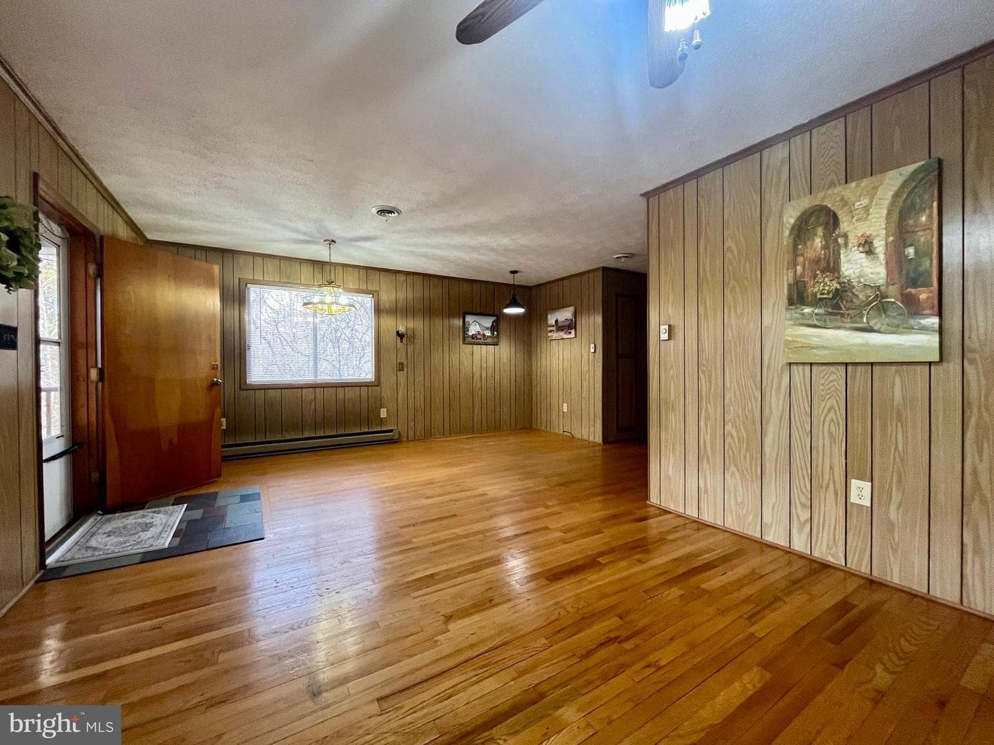 347 Restmore Lane photo 5