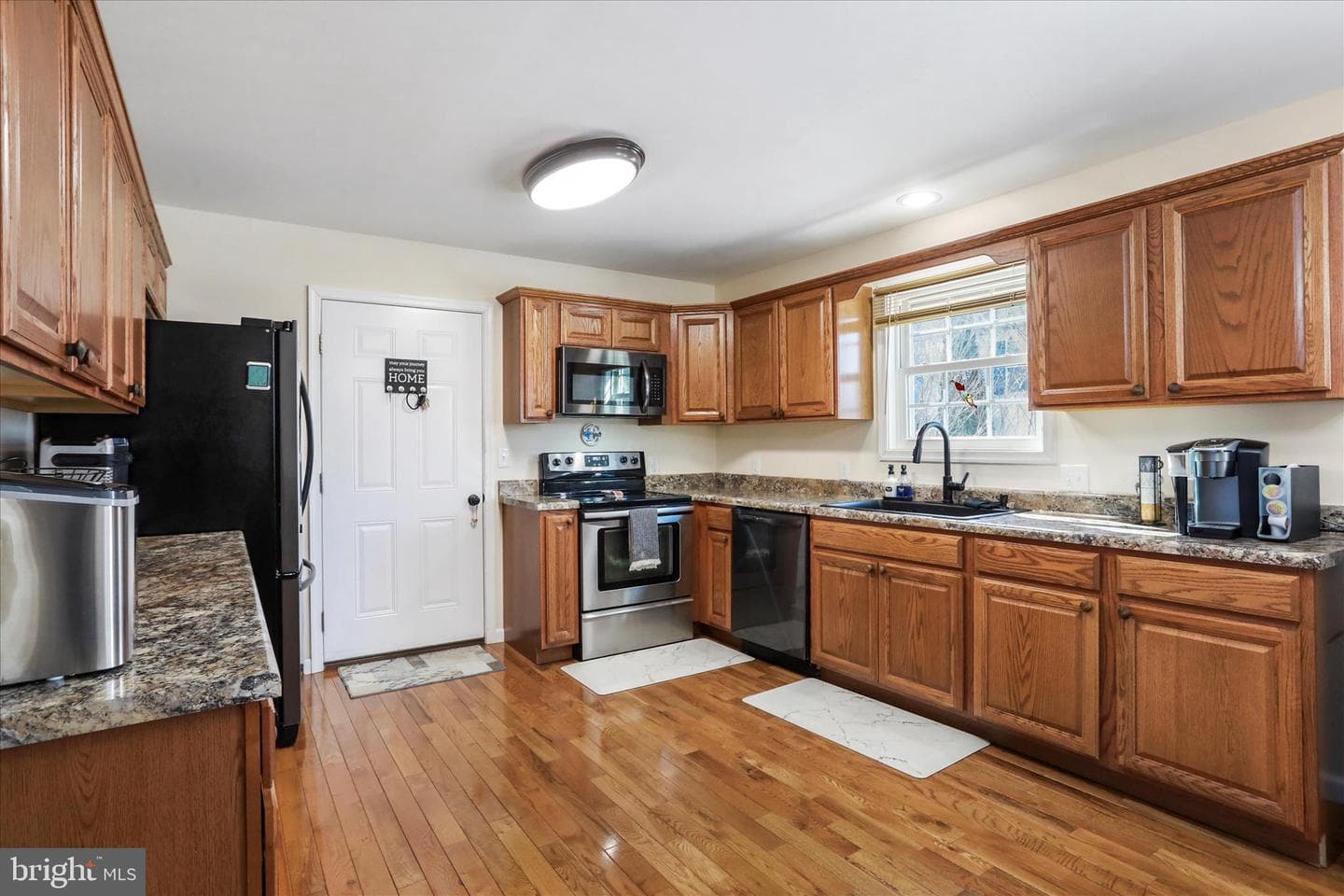 300 Park Road photo 12
