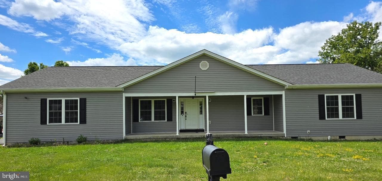 300 Park Road photo 2