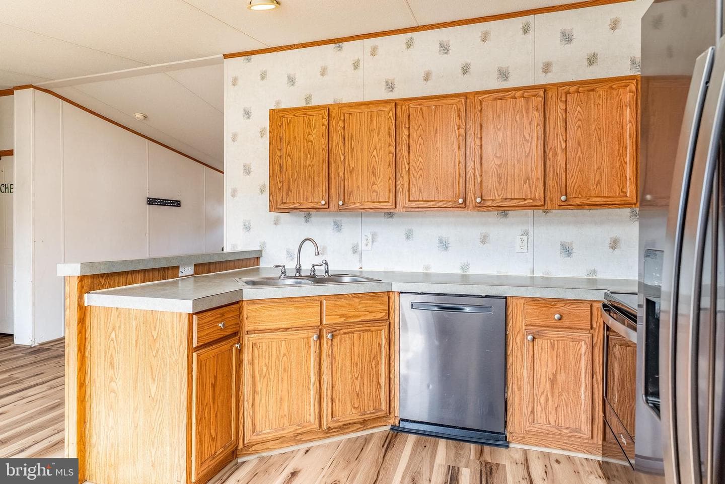 684 Jollett Road photo 11