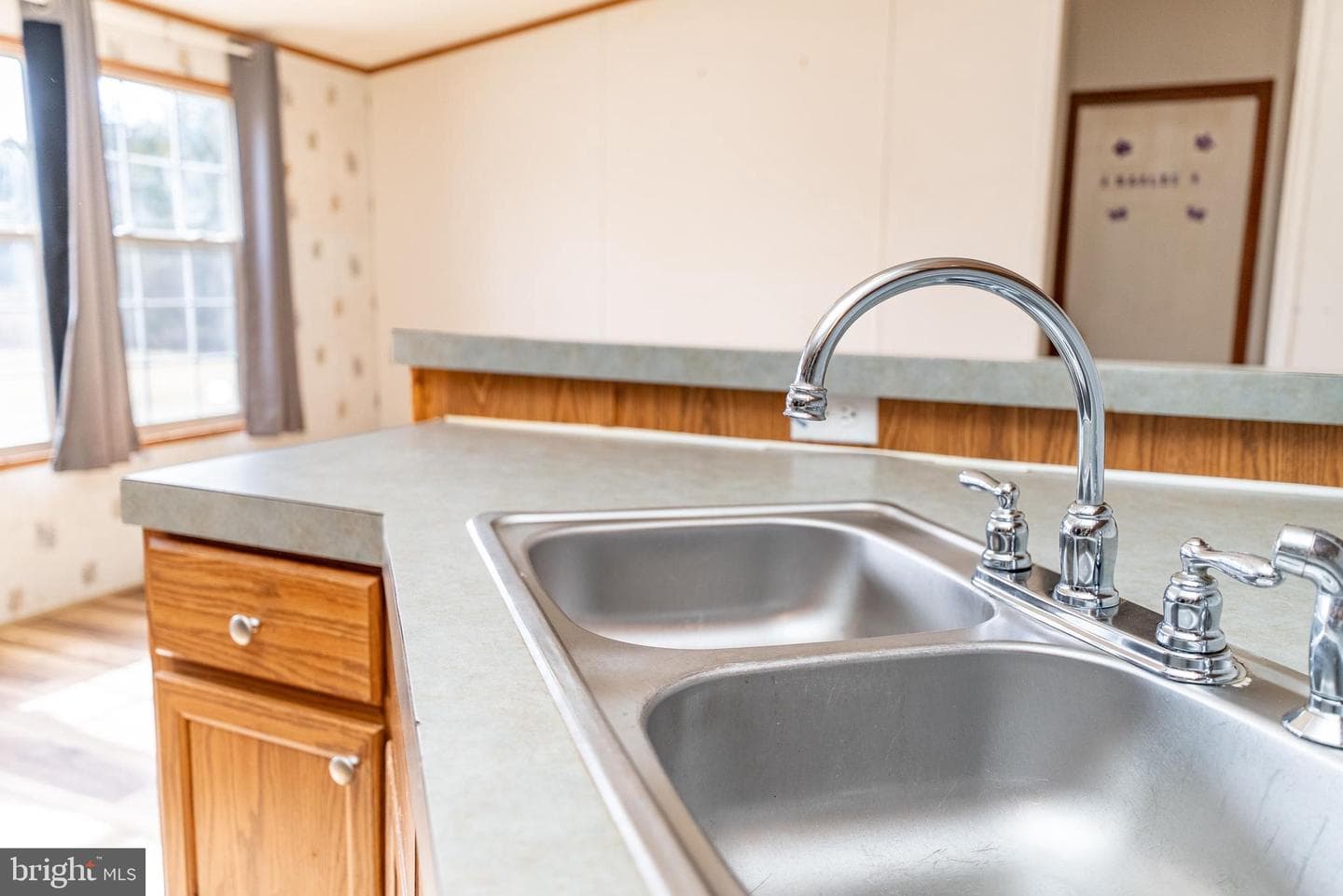684 Jollett Road photo 16
