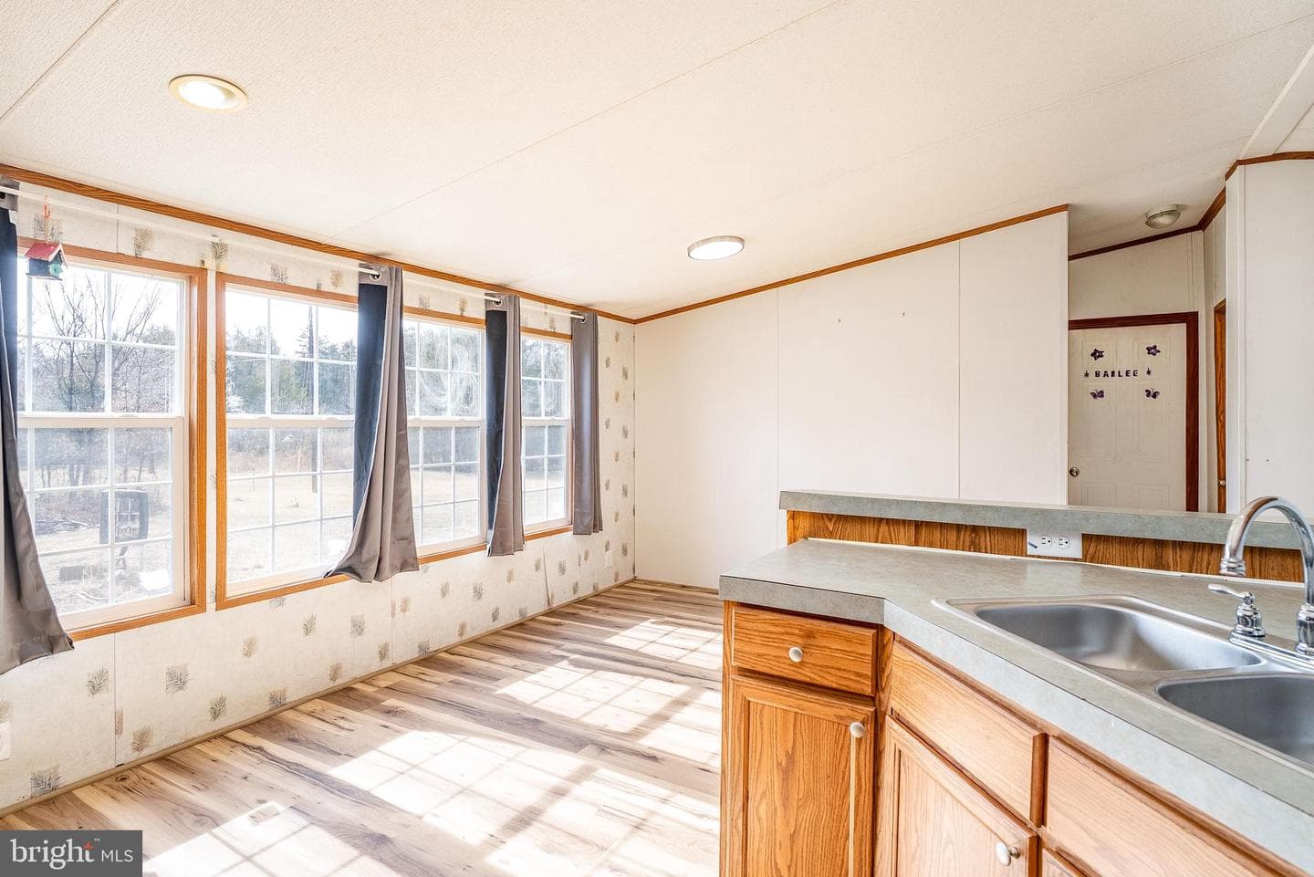 684 Jollett Road photo 18