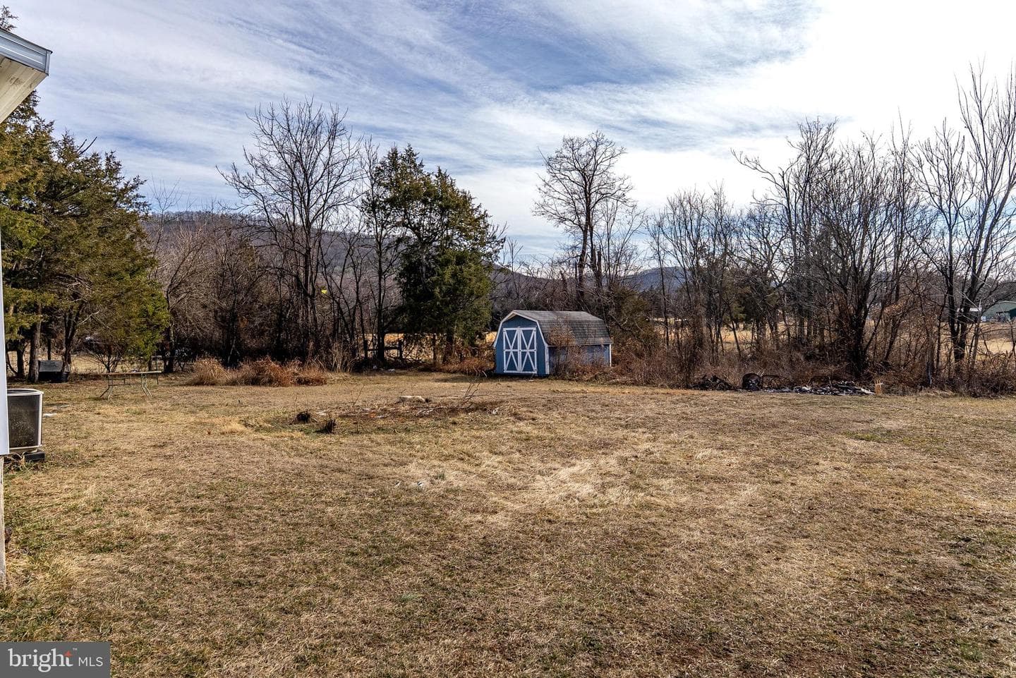 684 Jollett Road photo 38
