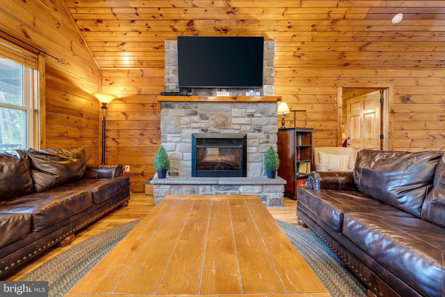 259 Log Home Place photo 23