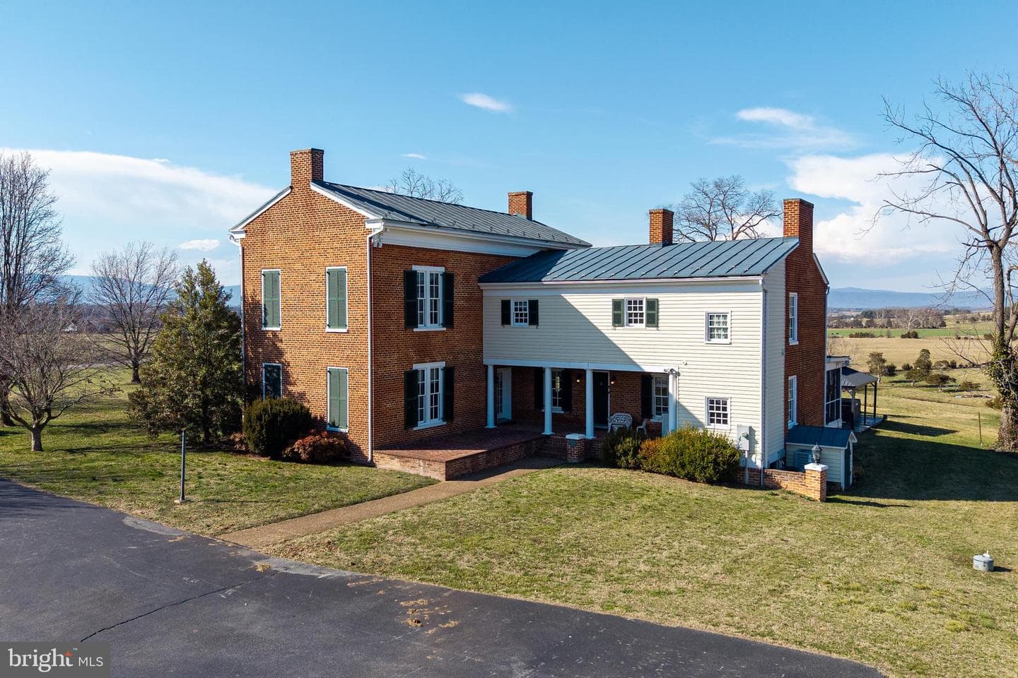 5329 Farmview Road photo 4