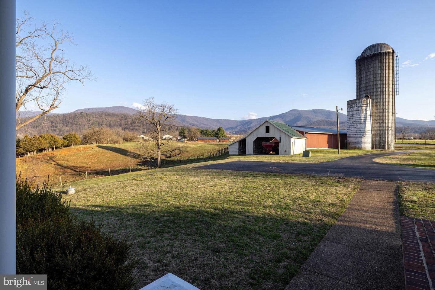 5329 Farmview Road photo 79