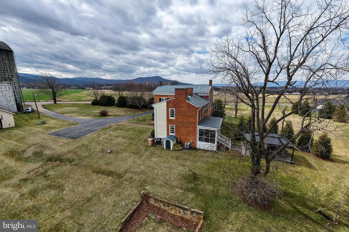 5329 Farmview Road photo 80
