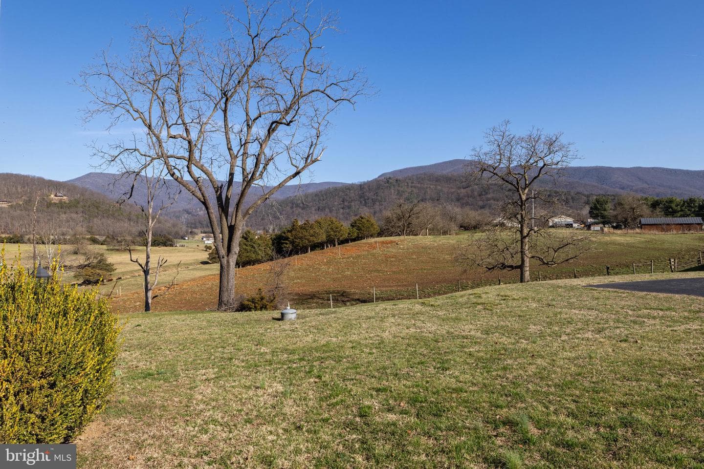 5329 Farmview Road photo 90