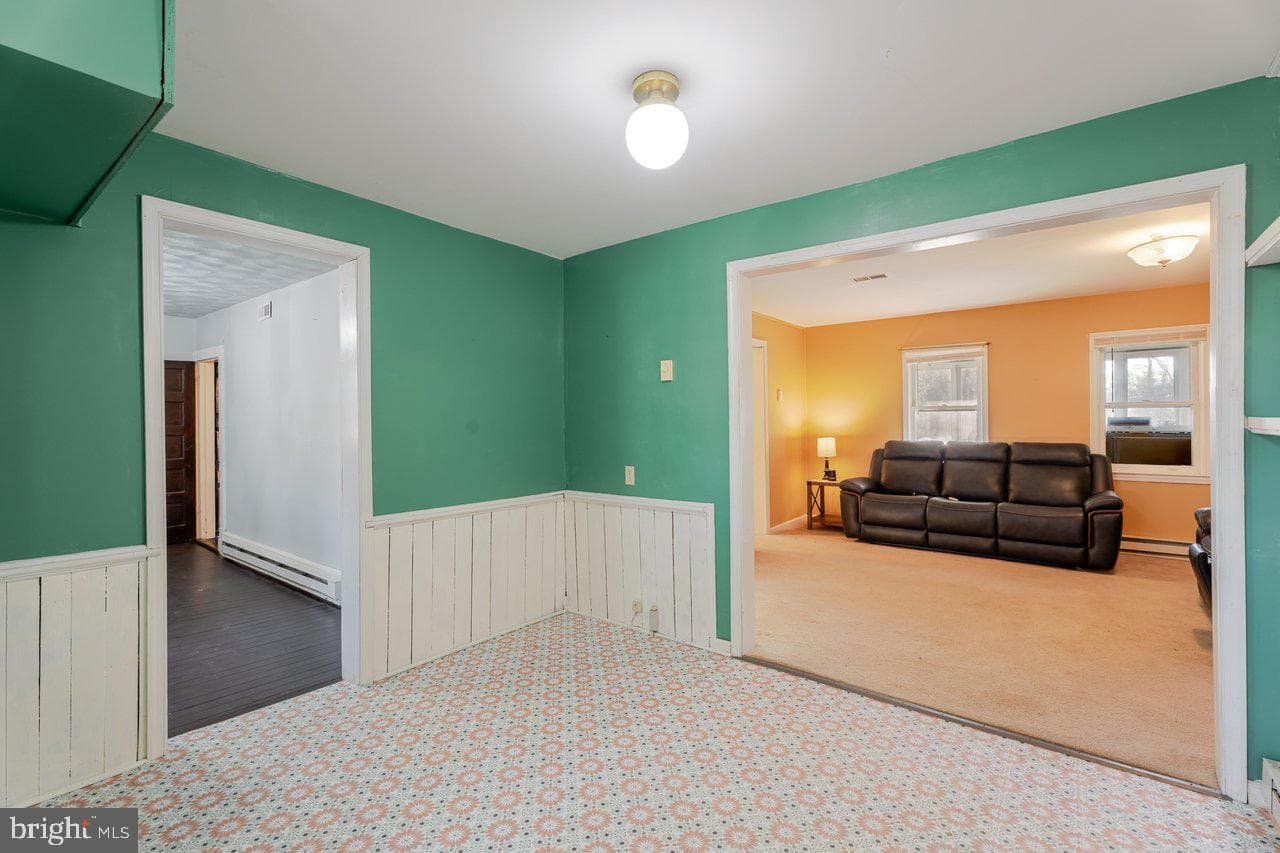 723 Sedwick Road photo 11