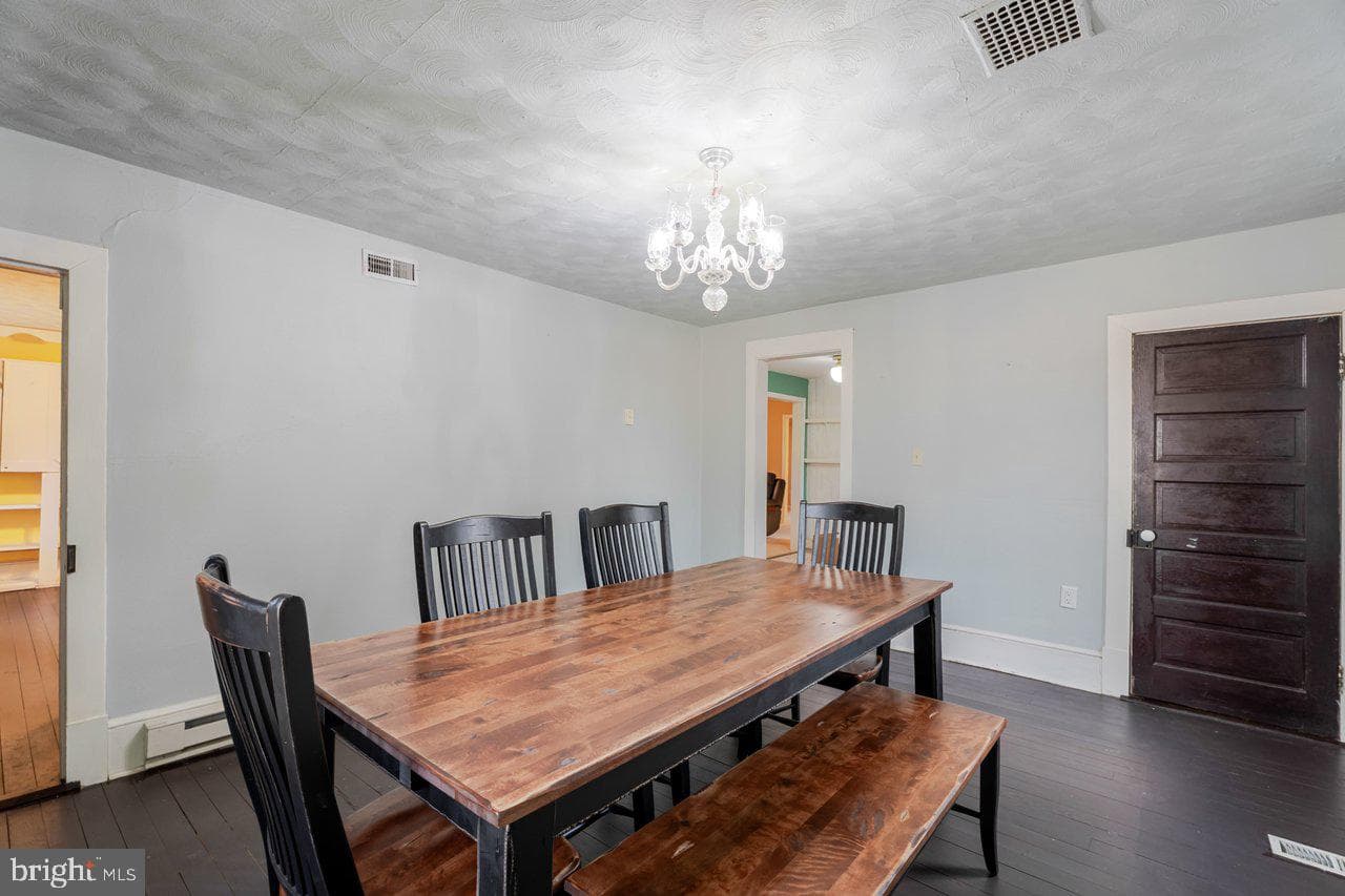 723 Sedwick Road photo 18