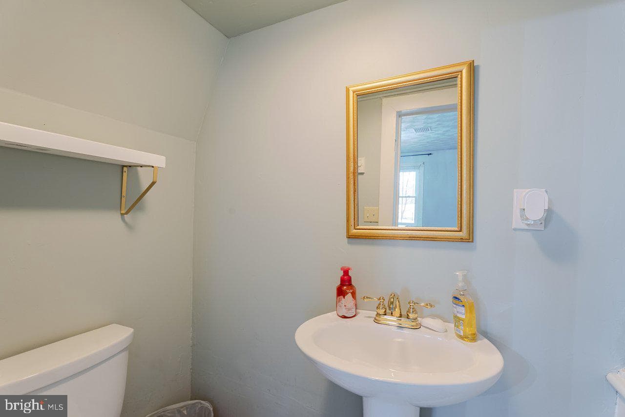 723 Sedwick Road photo 20