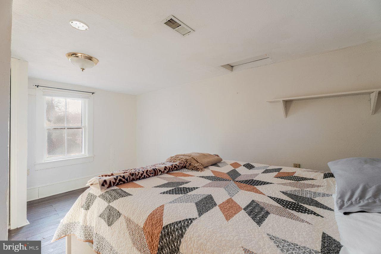 723 Sedwick Road photo 26
