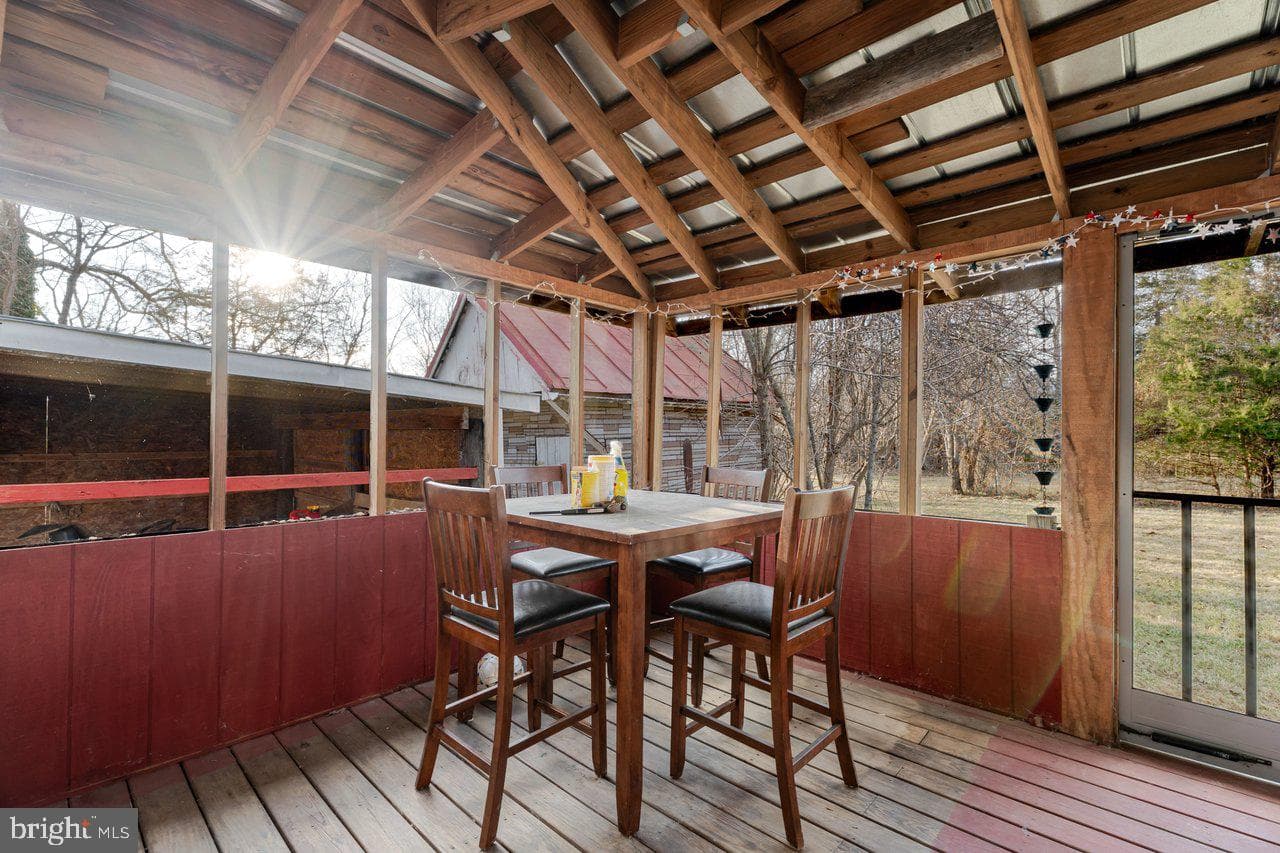 723 Sedwick Road photo 33