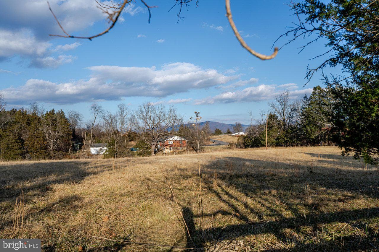 723 Sedwick Road photo 44