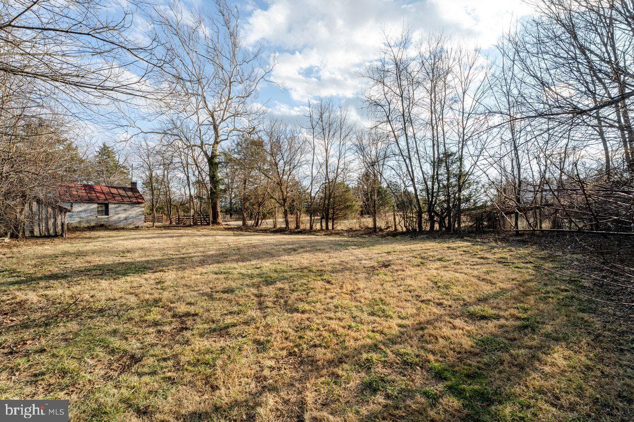723 Sedwick Road photo 47