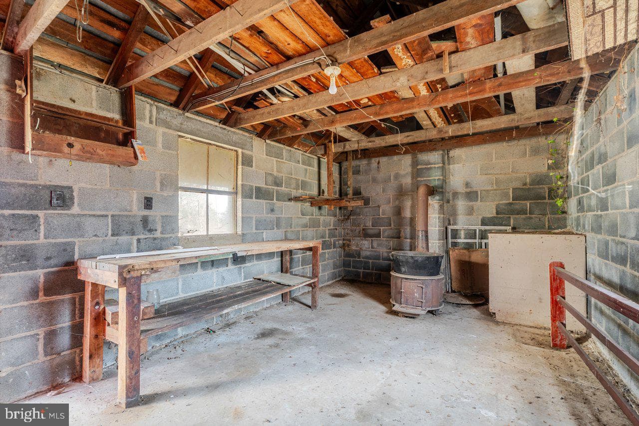 723 Sedwick Road photo 51