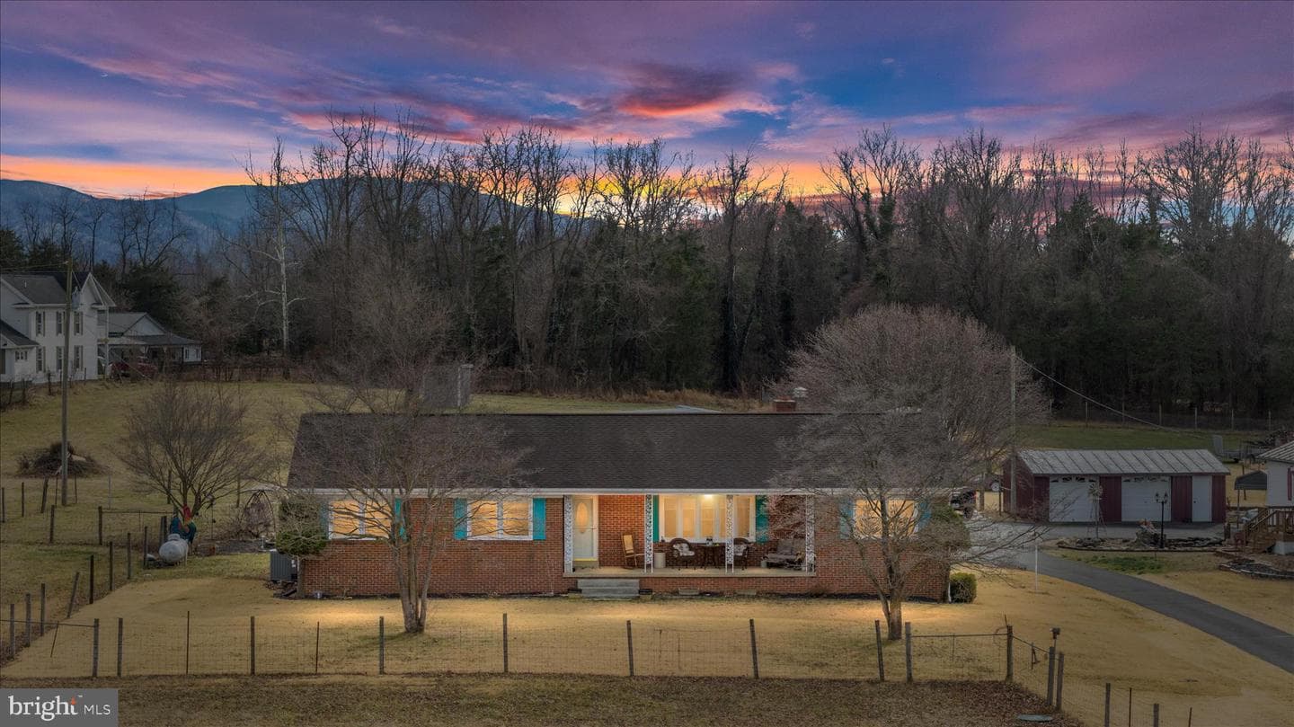 1596 Us Highway 211 E Bsn