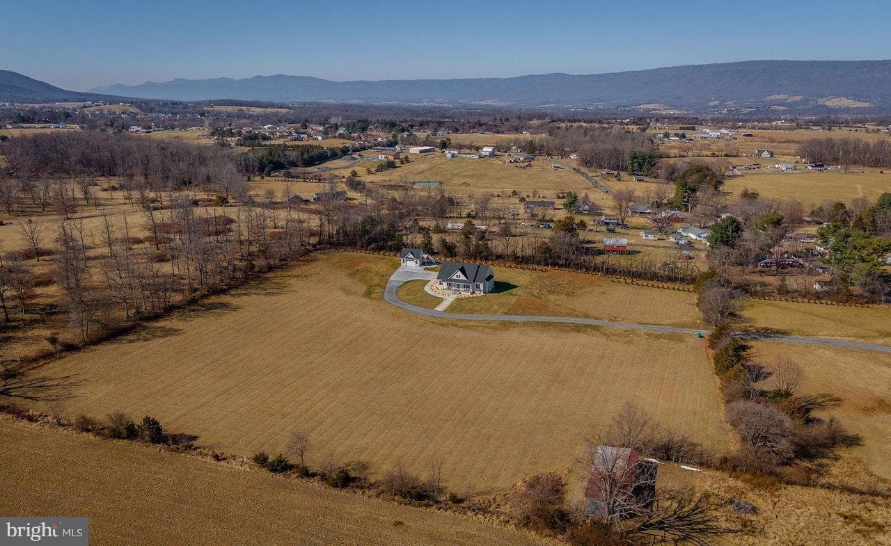 215 Forrest Drive photo 103