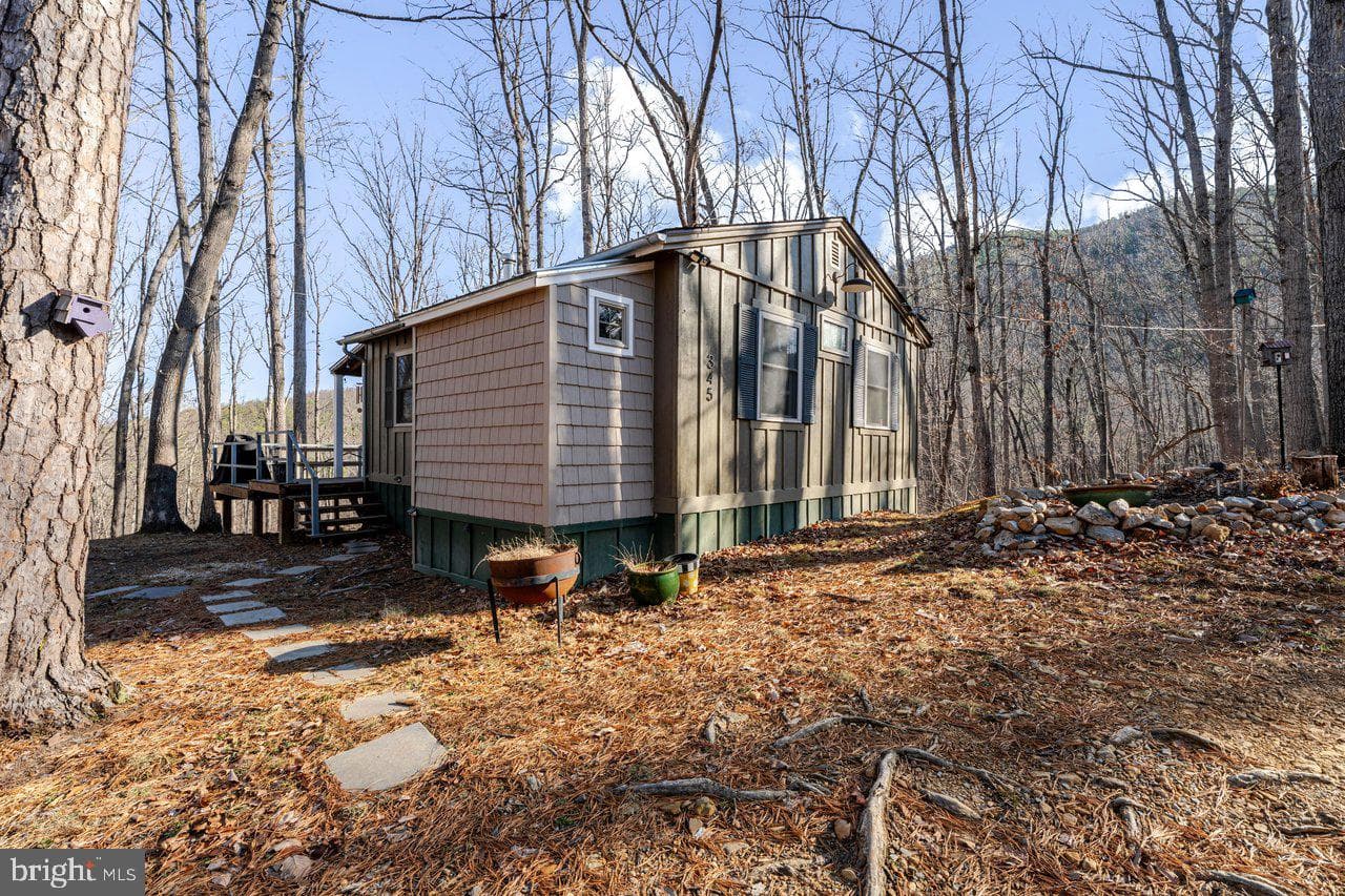 345 Wildwood Lane photo 29