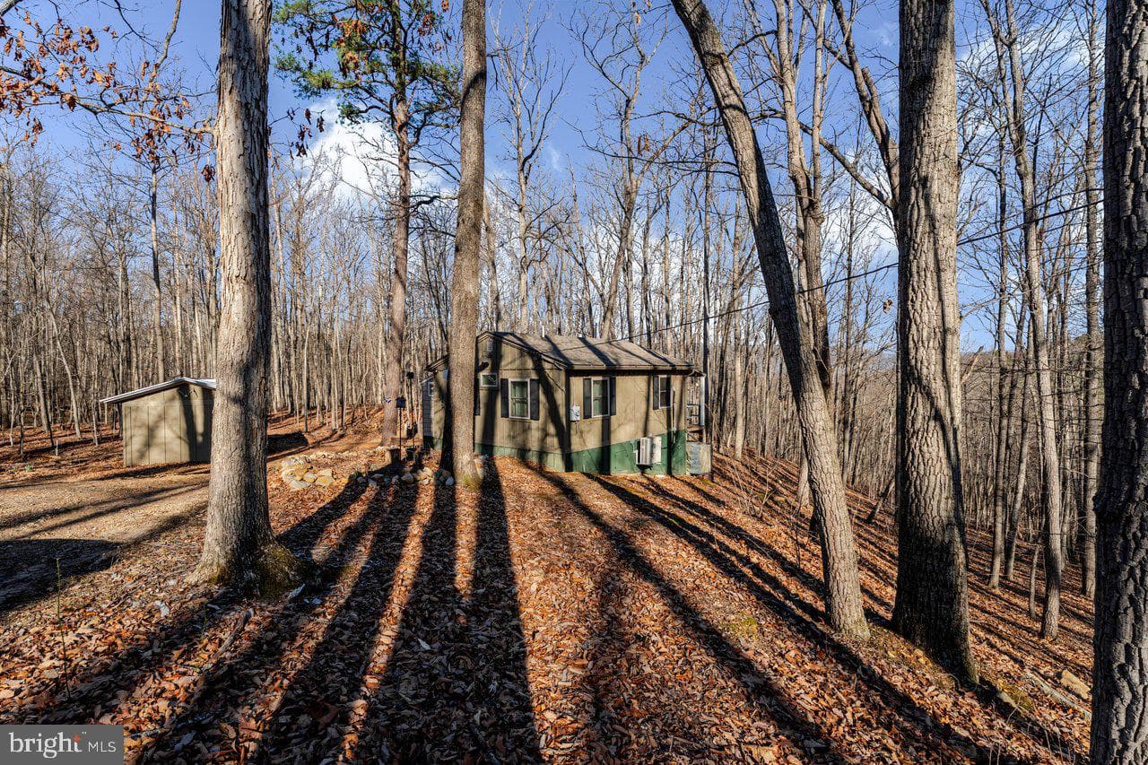 345 Wildwood Lane photo 3