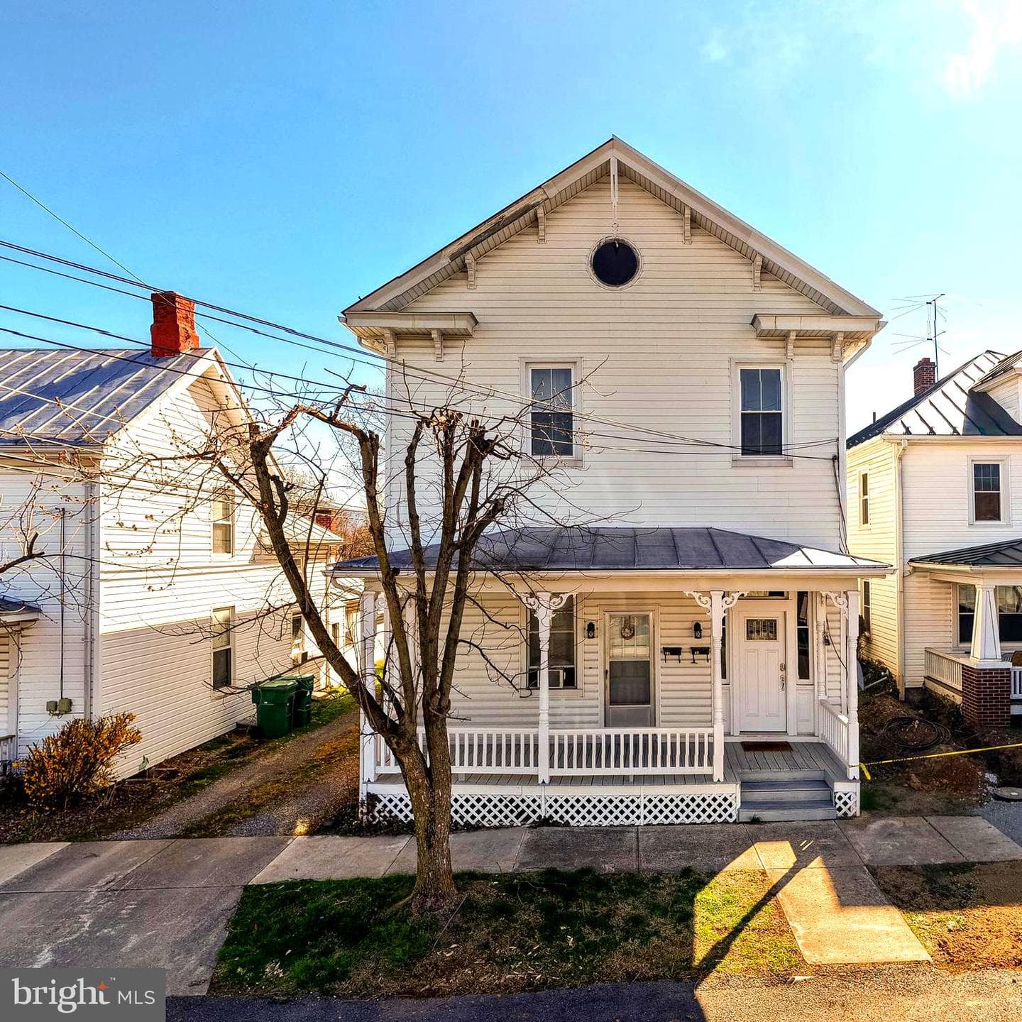 10 N Deford Avenue, Luray
