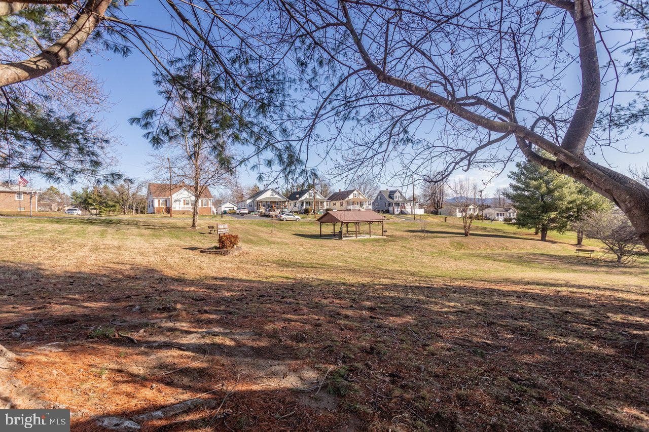 82 Rosser Drive photo 24