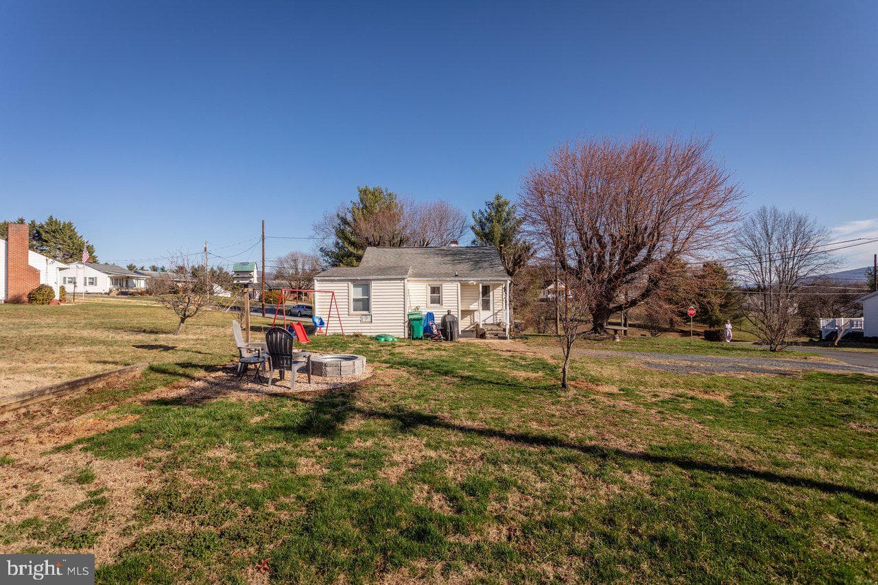 82 Rosser Drive photo 25