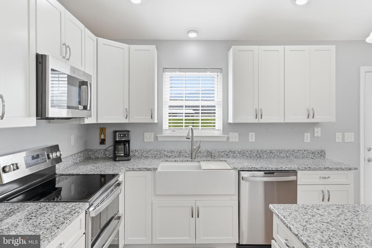 133 Arthur Lane photo 11