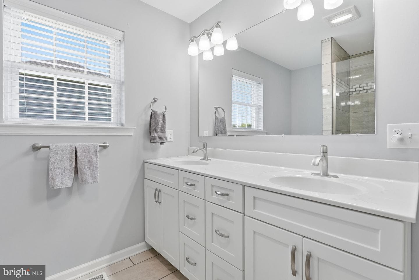 133 Arthur Lane photo 23