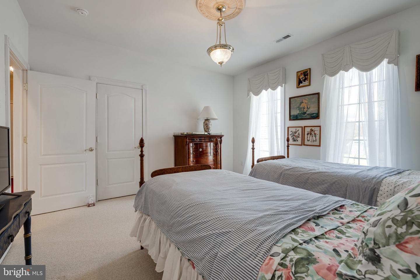 485 Beall Avenue photo 50