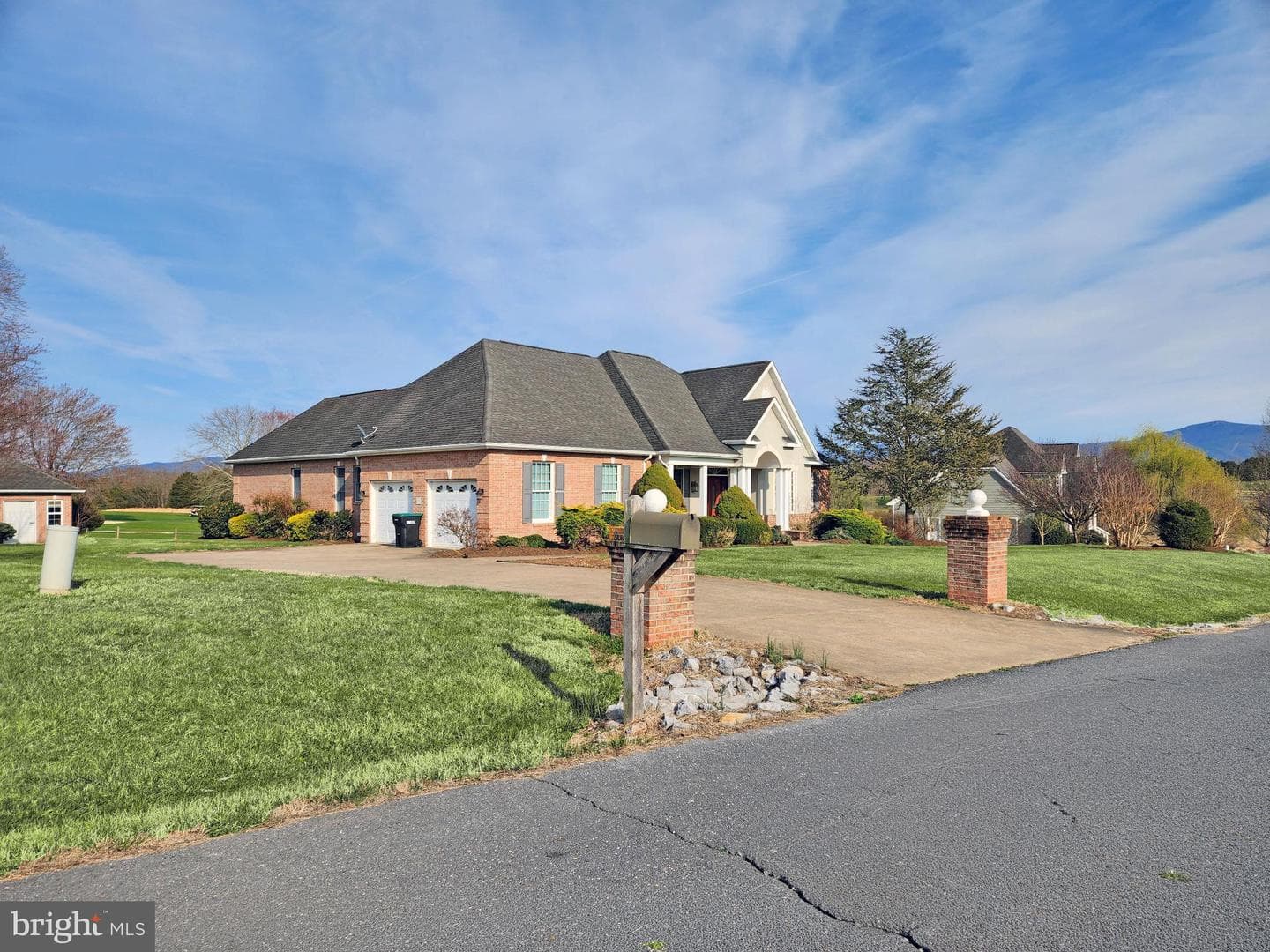 400 Beall Avenue photo 2