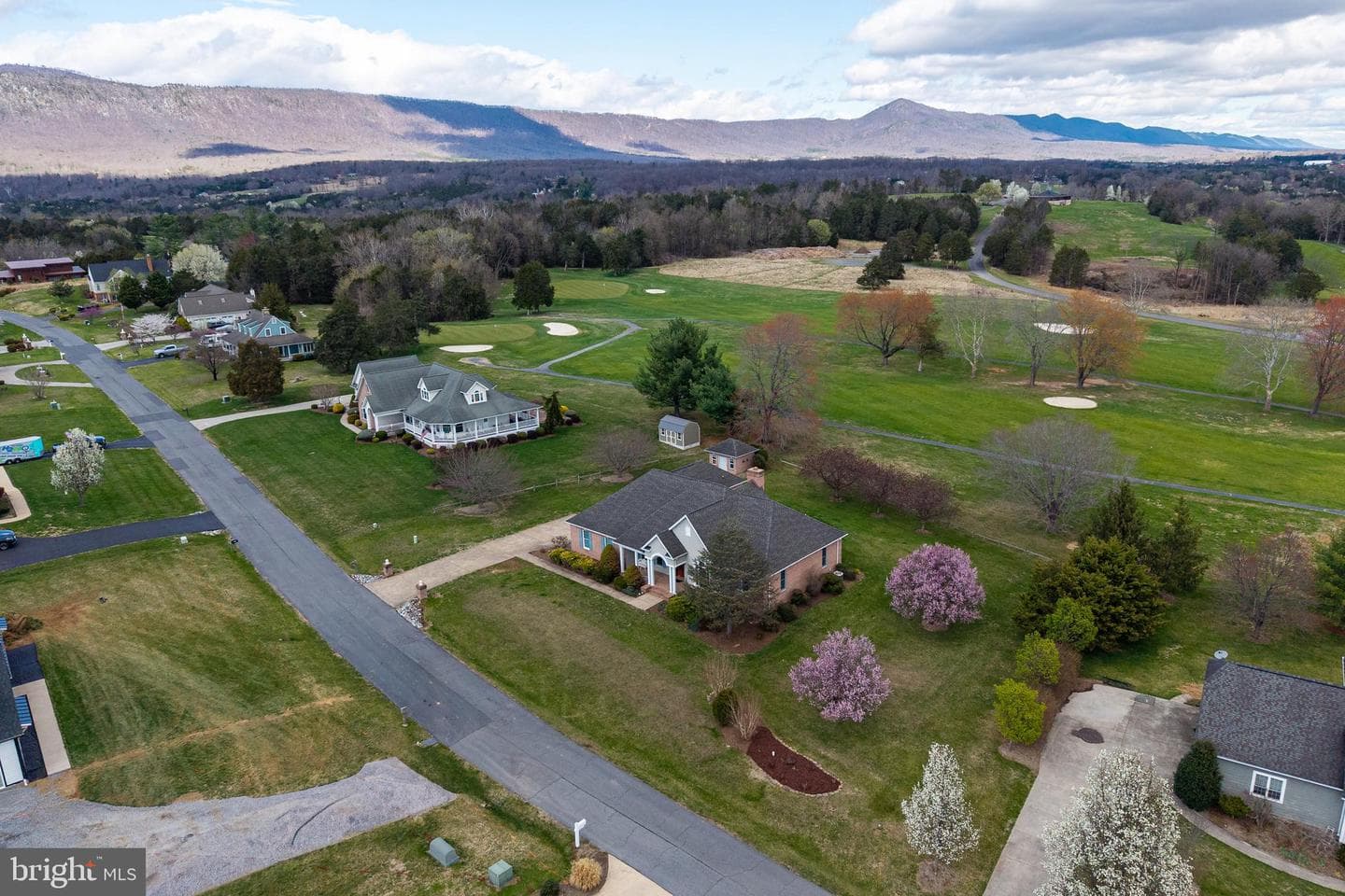 400 Beall Avenue photo 82