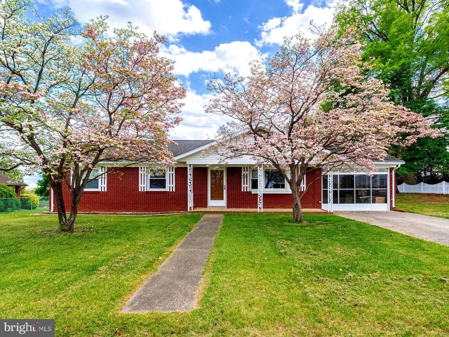 25 Woodland Park Drive photo 1