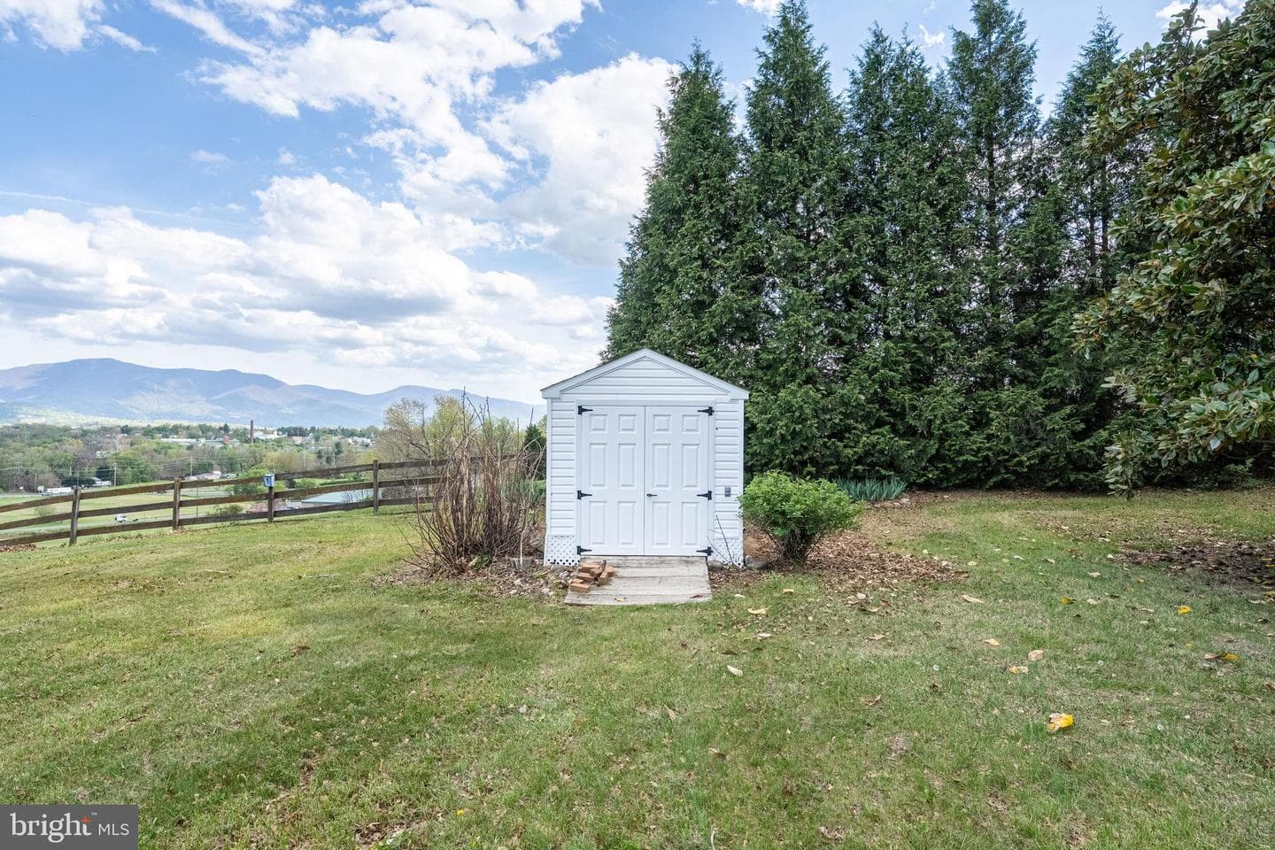 25 Woodland Park Drive photo 60