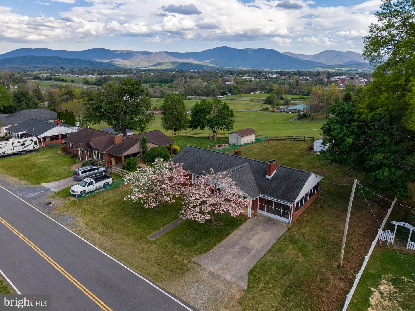 25 Woodland Park Drive photo 64