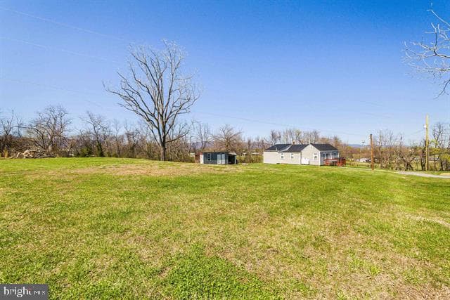 160 Honeysuckle Lane photo 31