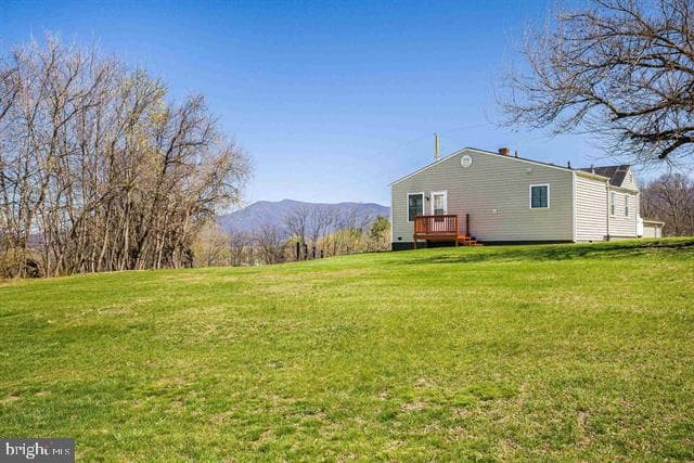 160 Honeysuckle Lane photo 35