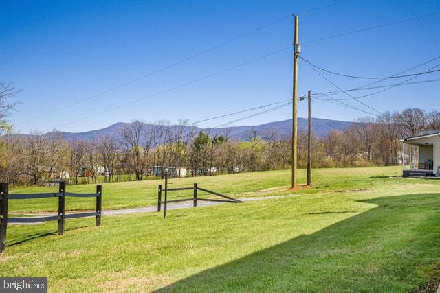 160 Honeysuckle Lane photo 40