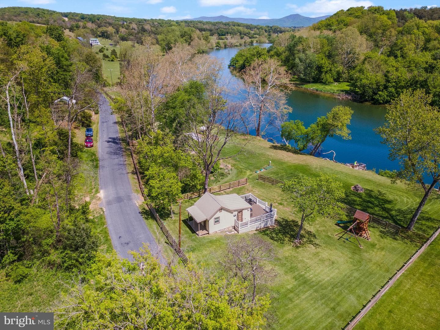 1449 Egypt Bend Road photo 4