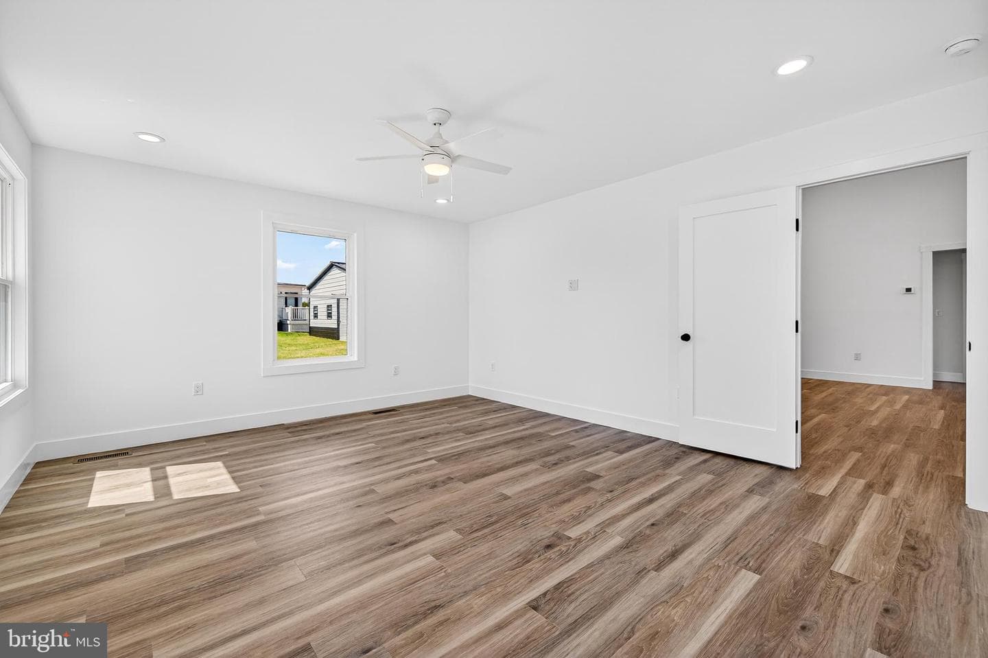 551 Park Rd photo 30