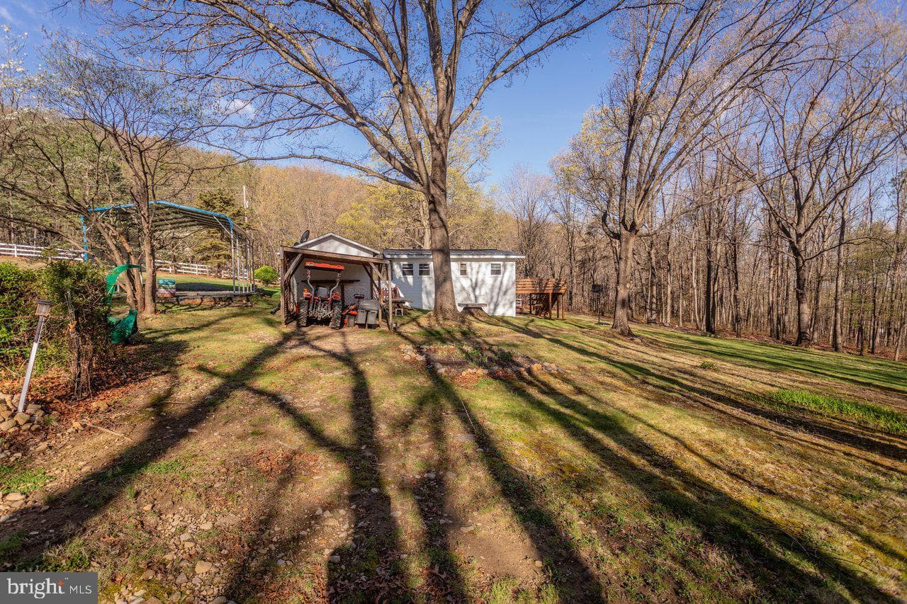 160 Gale Lane photo 52